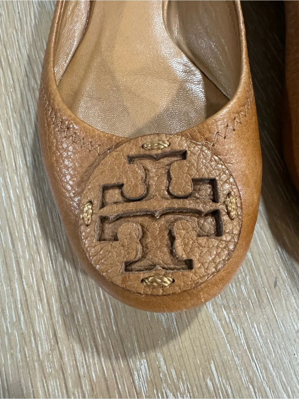 Tory Burch Cognac Leather Logo Ballet Flats size 7 Workwear Vacation Casual